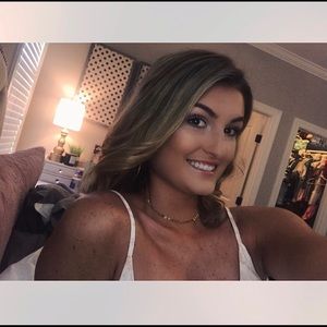 Meet your Posher, Alyssa